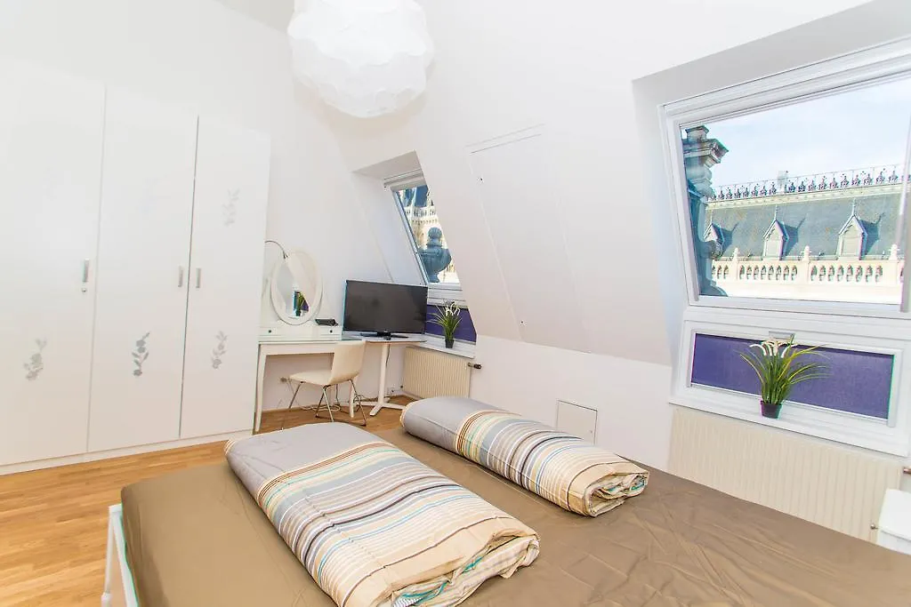 Deluxe Apartment With 3 Rooms - Bartensteingasse 16 Vienna Austria