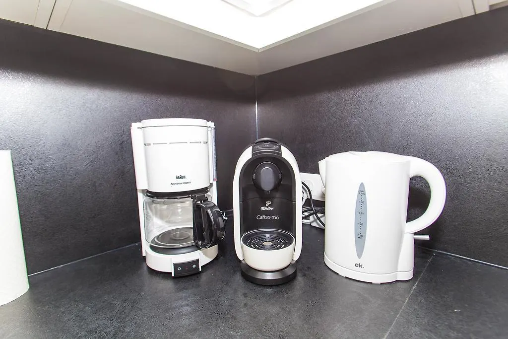 Deluxe Apartment With 3 Rooms - Bartensteingasse 16 Vienna 0*,