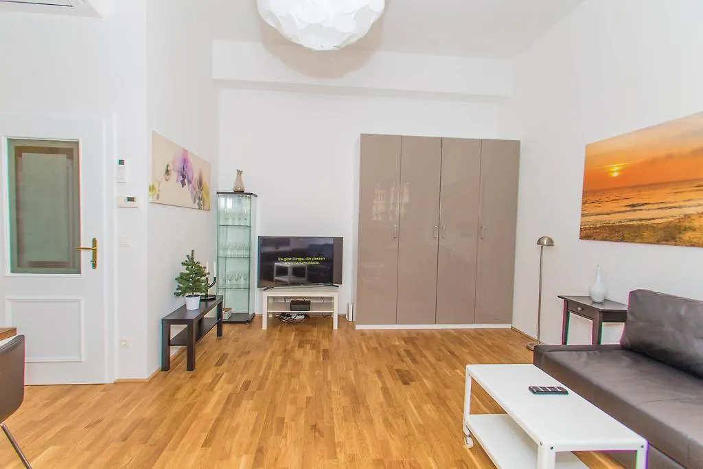 Deluxe Apartment With 3 Rooms - Bartensteingasse 16 Vienna Austria